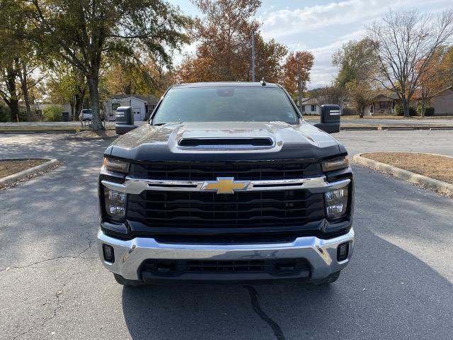 Used 2024 Chevrolet Silverado 2500 LT w/ Convenience Package image 8