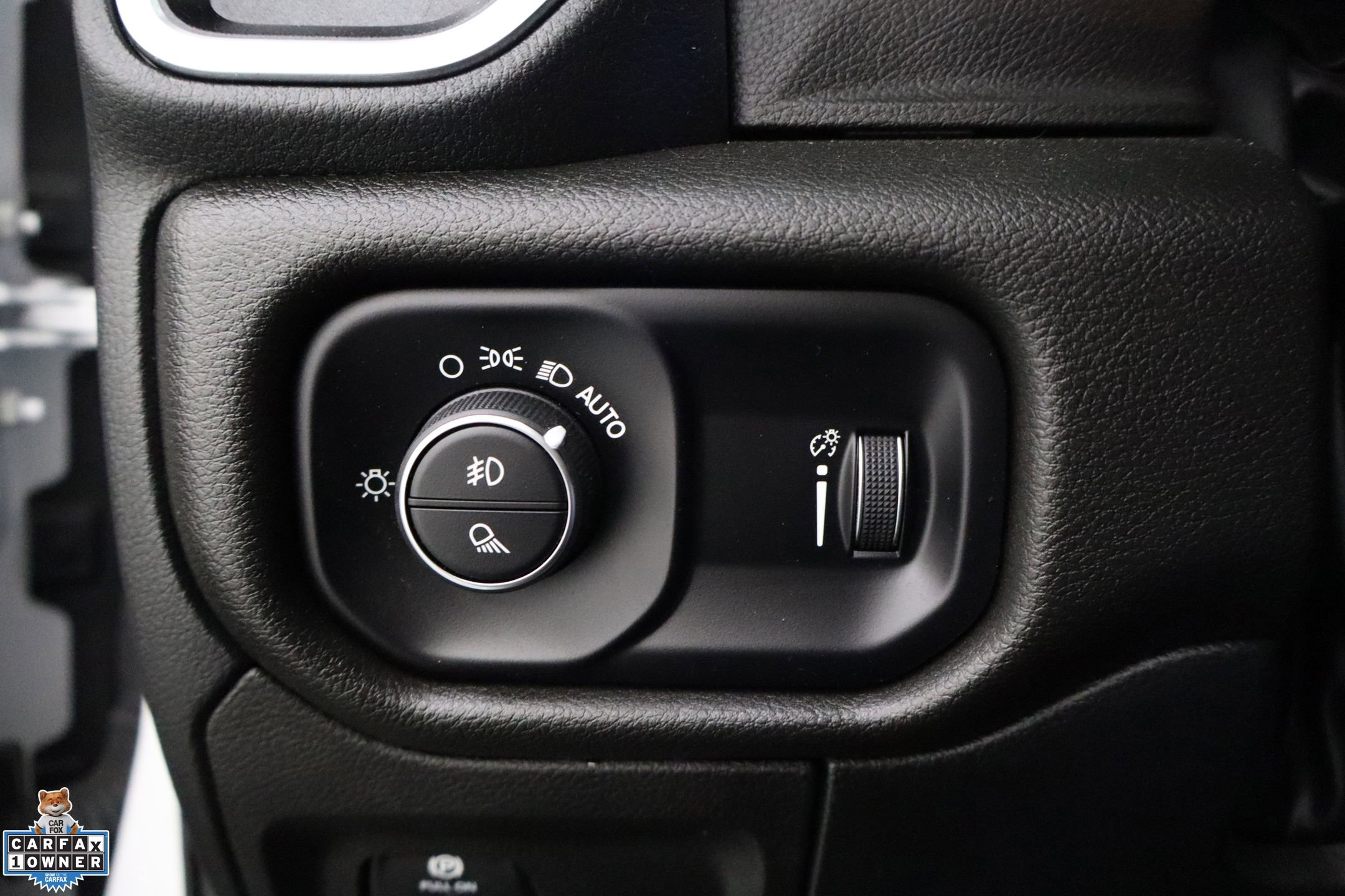 Used 2025 RAM 1500 Lone Star image 13