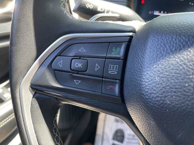 Used 2024 Jeep Grand Cherokee L Altitude AWD/4WD image 12