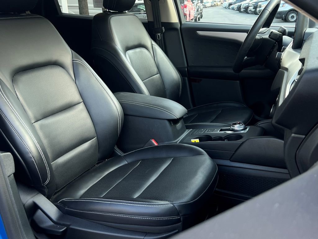 Certified 2020 Ford Escape SEL image 13