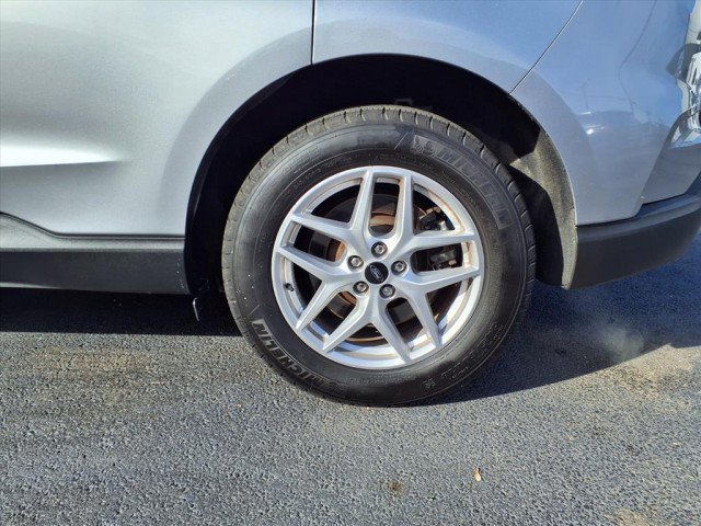 Certified 2024 Ford Edge SEL w/ Convenience Package image 5