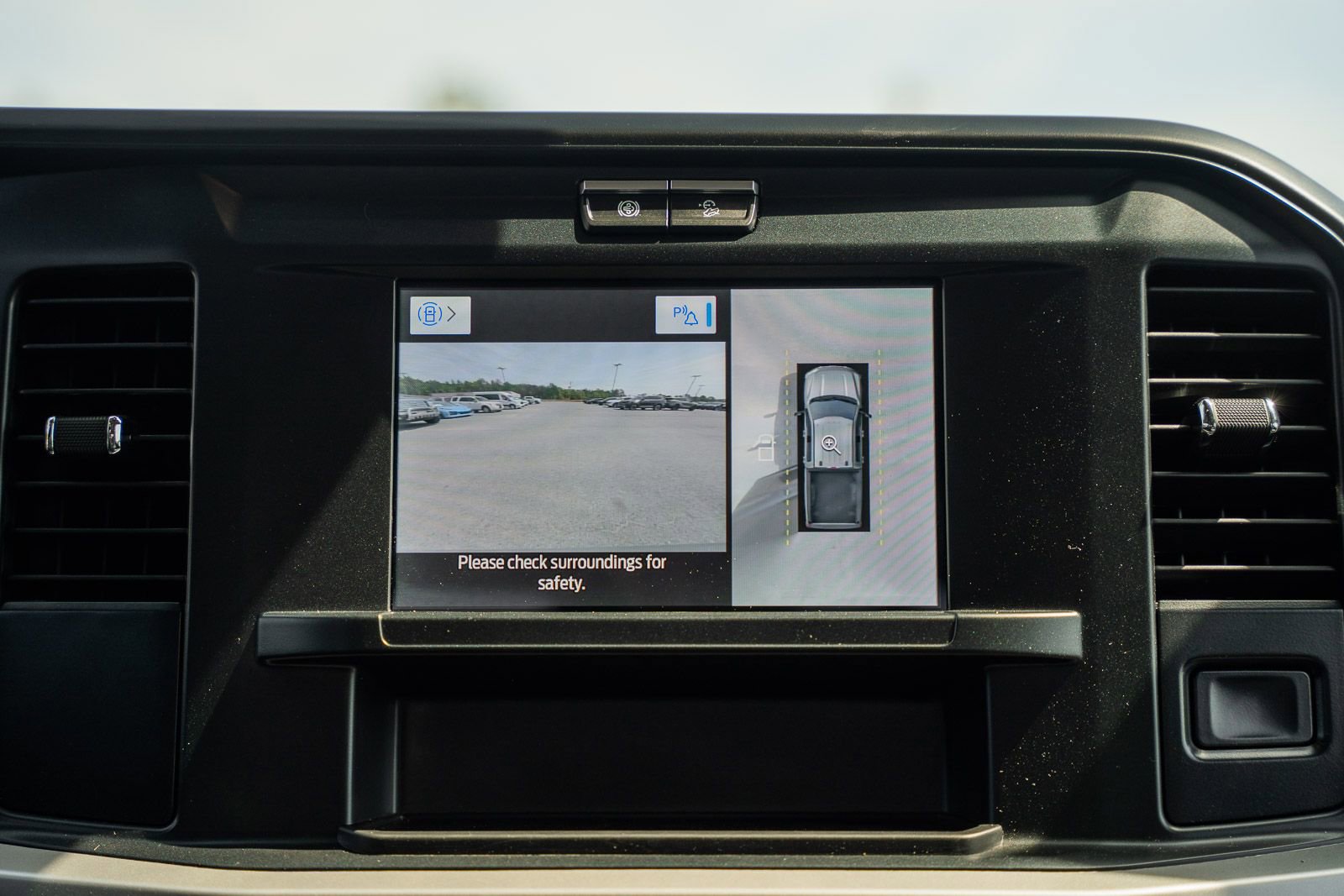 Certified 2025 Ford F250 XLT w/ 360-Degree Camera Package AWD/4WD image 35