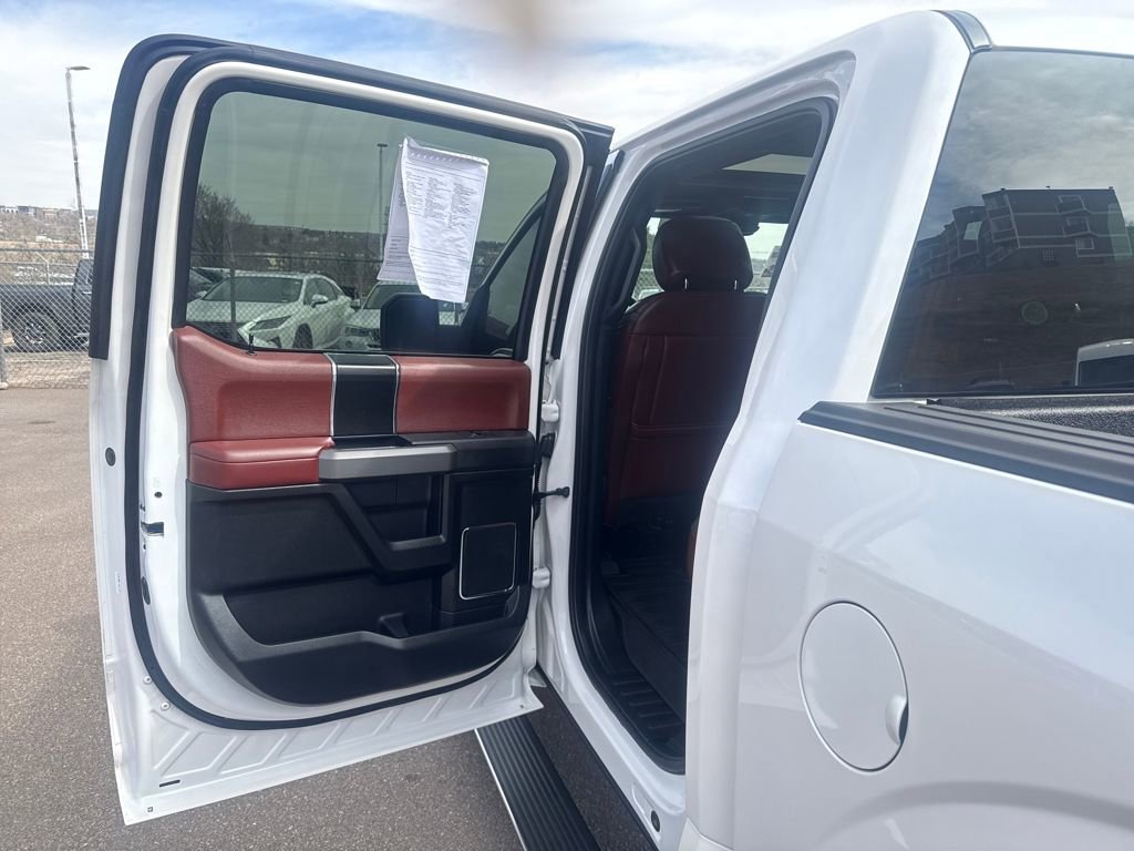 Certified 2019 Ford F150 Platinum w/ Equipment Group 701A Luxury image 18