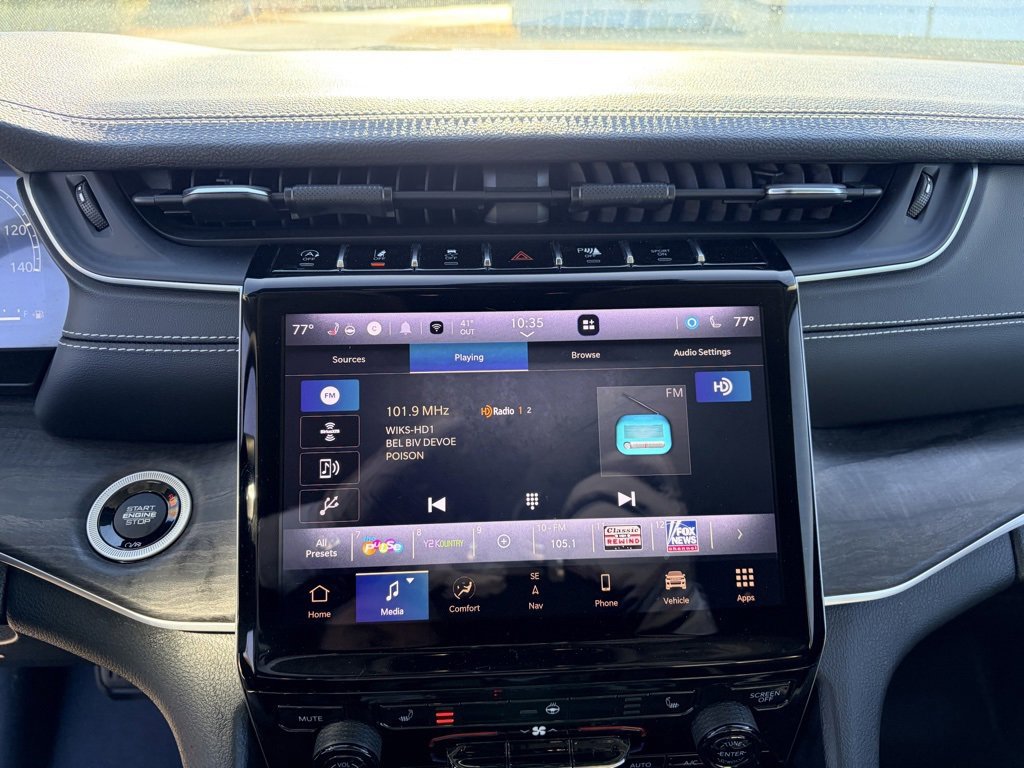 Used 2024 Jeep Grand Cherokee L Limited w/ MOPAR Finishing Package image 11