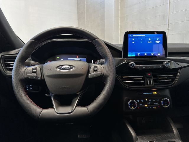 Certified 2025 Ford Escape ST-Line Elite image 5