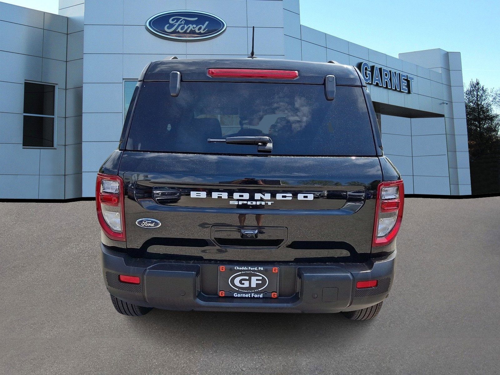 Certified 2025 Ford Bronco Sport Outer Banks w/ Outer Banks Tech Package+ AWD/4WD image 3