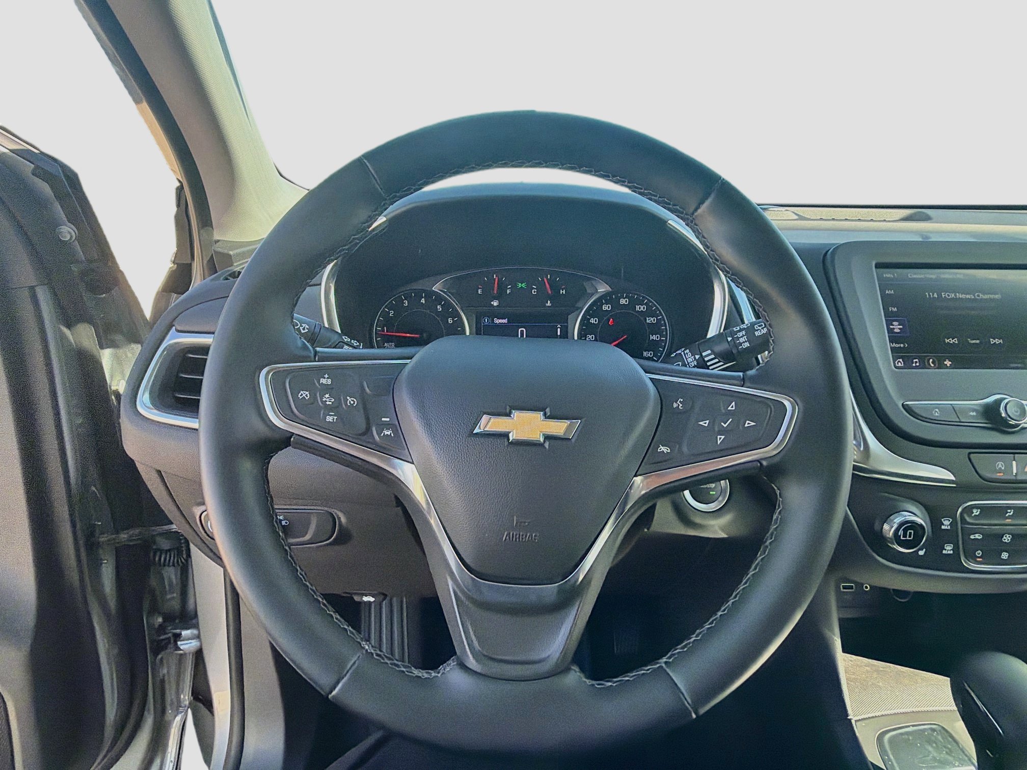 Used 2024 Chevrolet Equinox LT FWD image 14