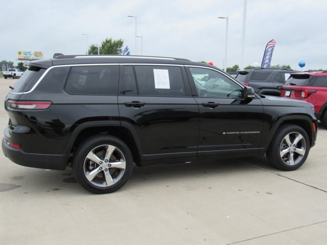 Used 2021 Jeep Grand Cherokee L Limited RWD image 9