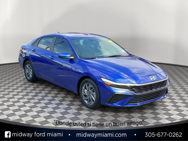 Used 2024 Hyundai Elantra SEL FWD video 1