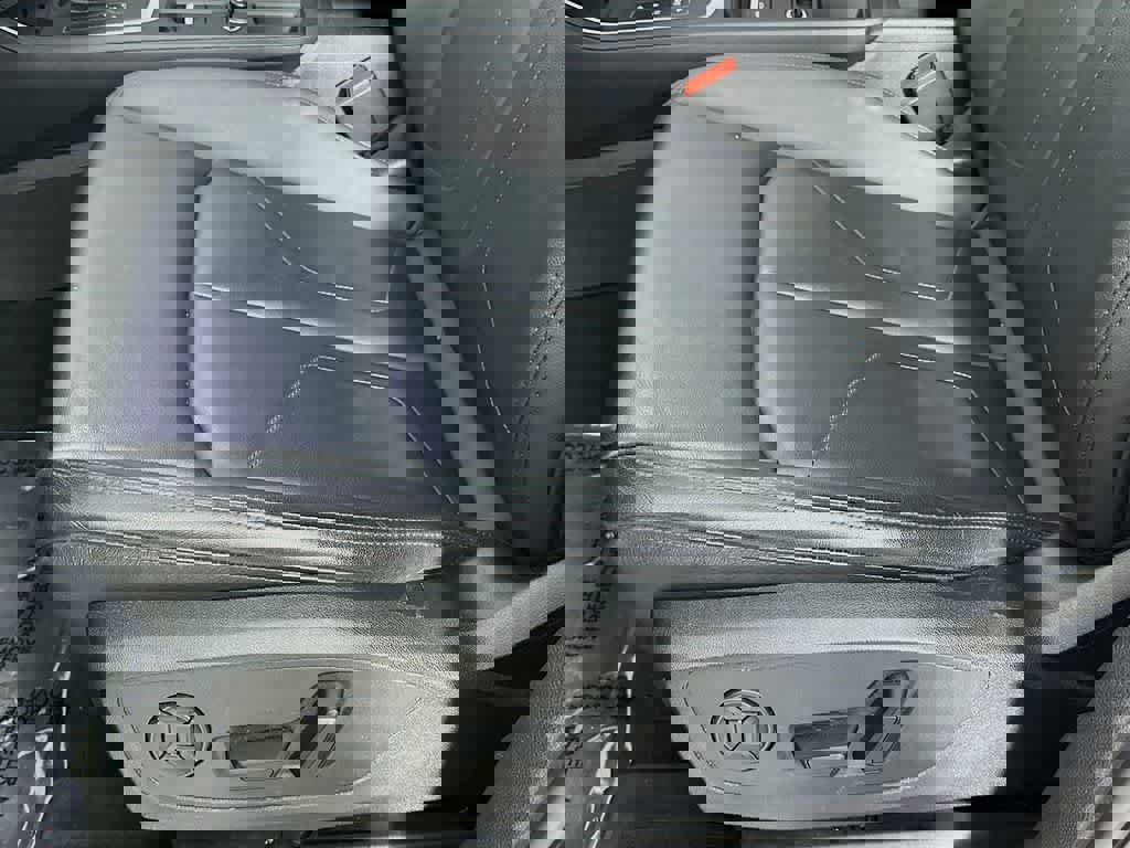 Used 2024 Audi Q3 2.0T Premium image 29