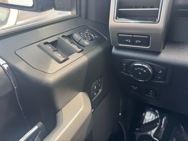 Certified 2018 Ford F150 Platinum w/ Equipment Group 701A Luxury image 28