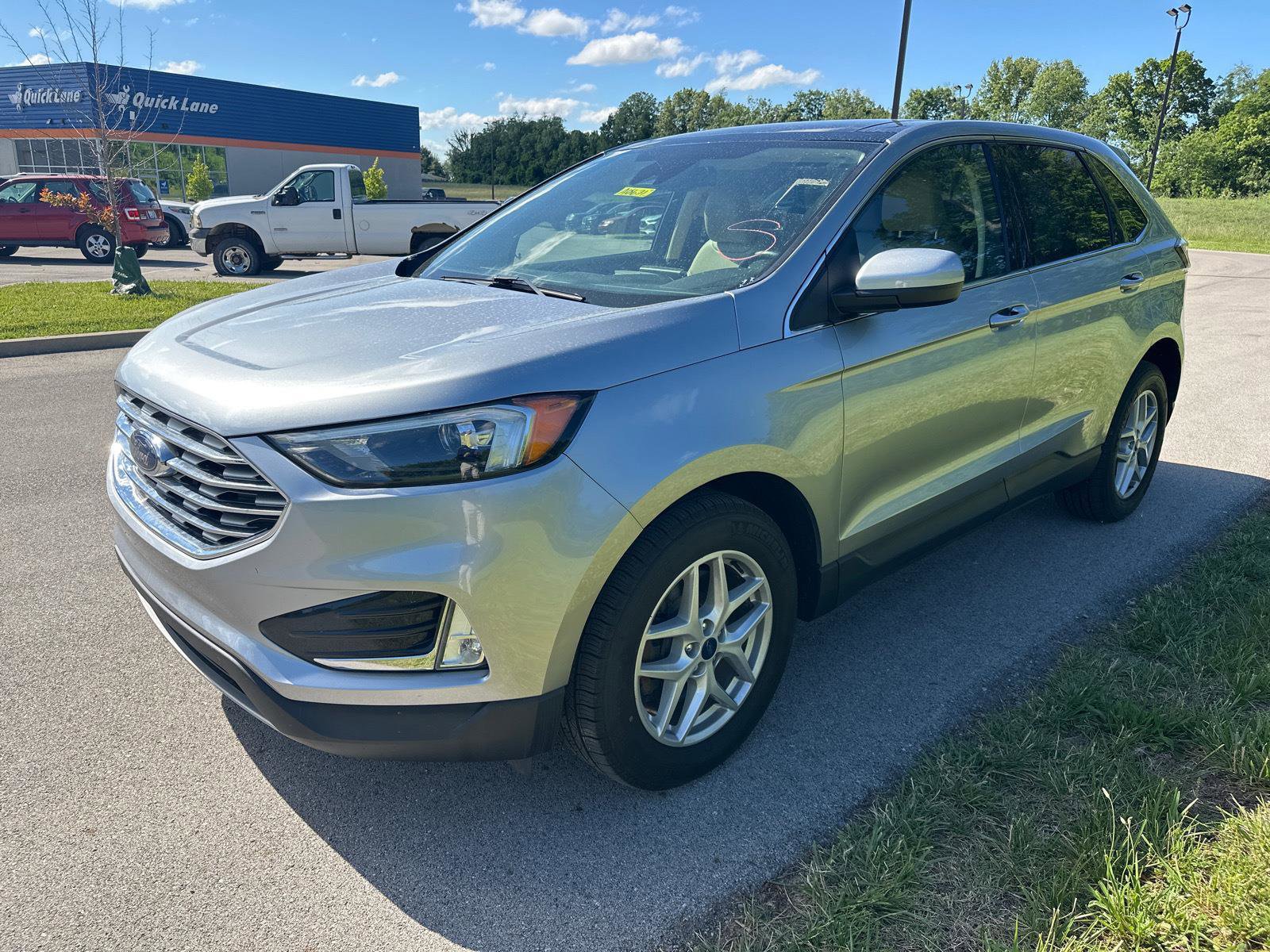 Certified 2022 Ford Edge SEL w/ Convenience Package AWD/4WD image 3