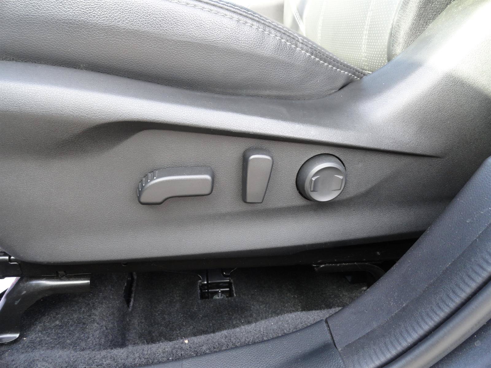 Used 2023 Subaru Forester Limited AWD/4WD image 12