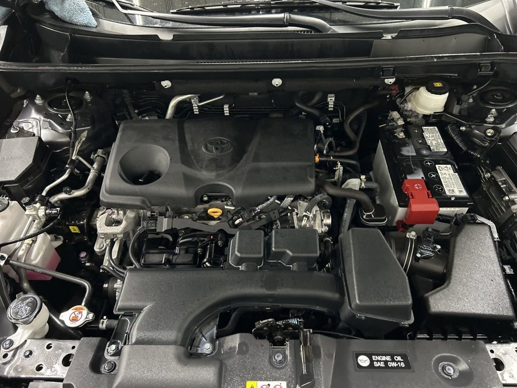 Used 2023 Toyota RAV4 XLE Premium AWD/4WD image 31