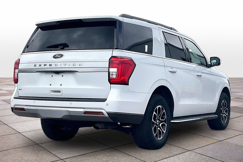 Certified 2022 Ford Expedition XLT RWD image 13