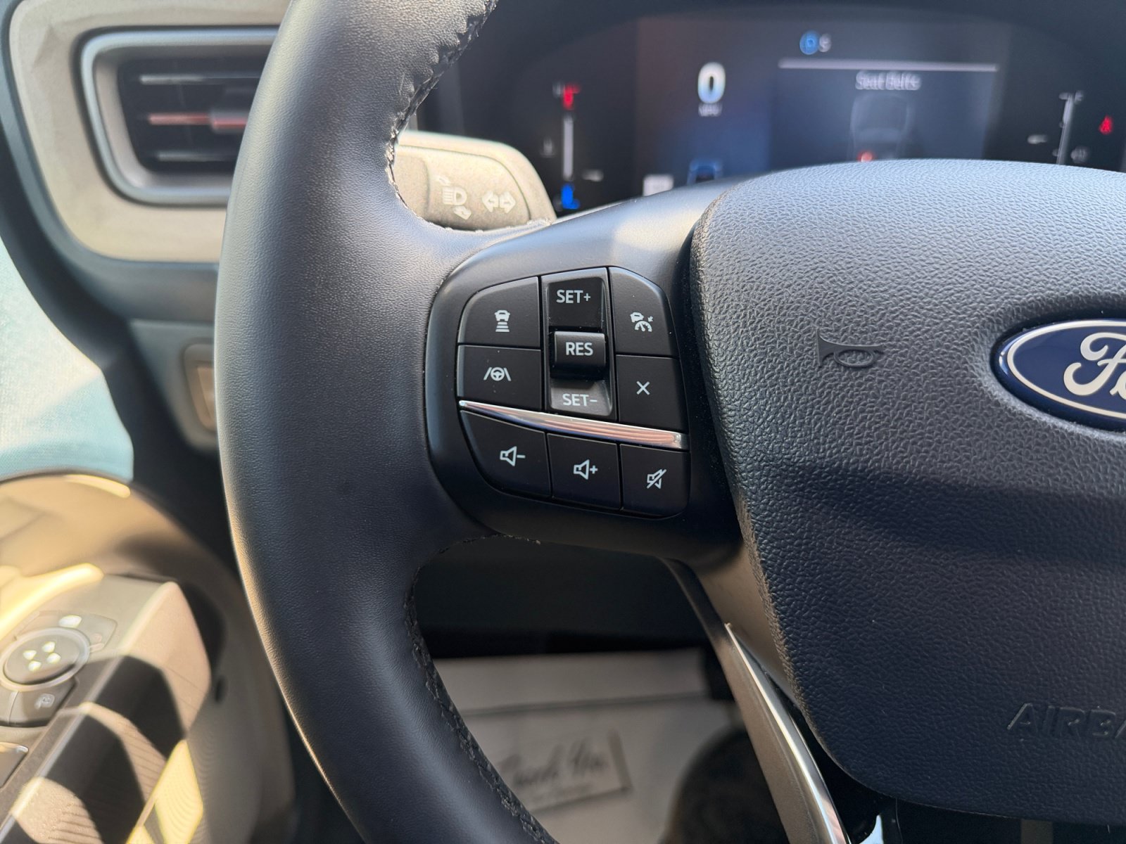 Certified 2025 Ford Maverick Lariat w/ 4K Tow Package AWD/4WD image 20