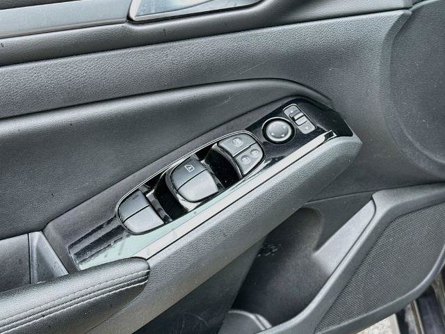 Used 2023 Nissan Altima 2.5 SV AWD/4WD image 15