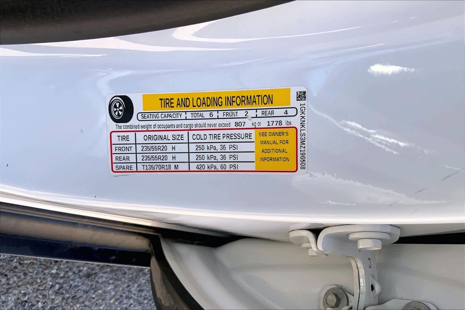 Used 2021 GMC Acadia SLE w/ Driver Convenience Package FWD image 37