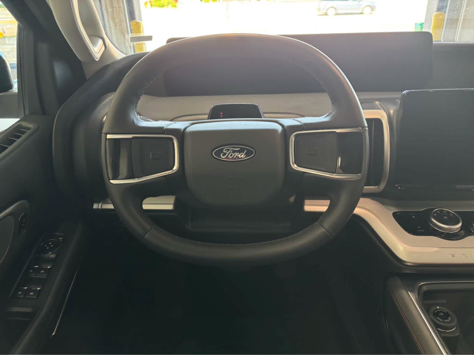 Certified 2025 Ford Expedition Active AWD/4WD image 14