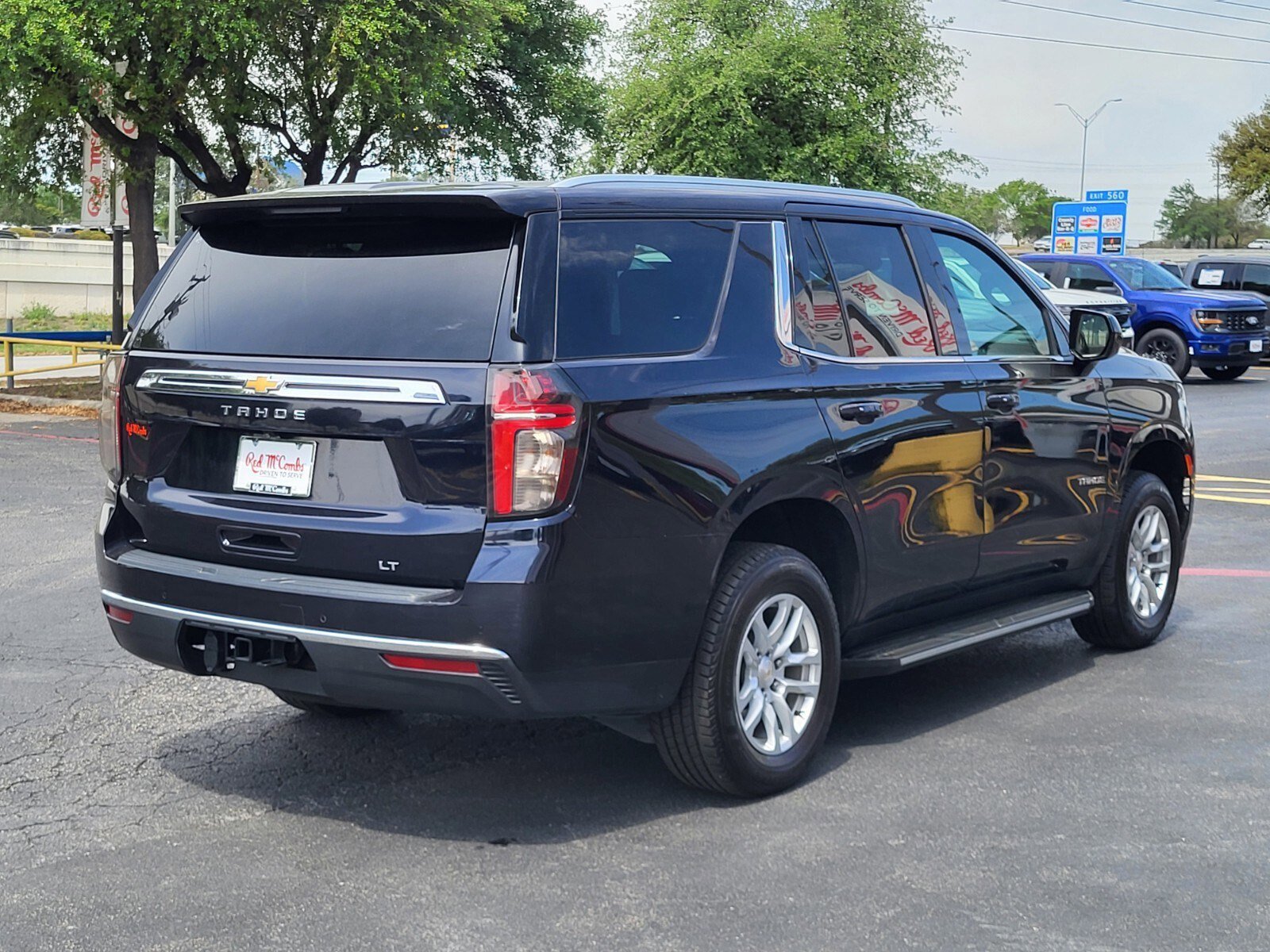 Used 2023 Chevrolet Tahoe LT image 3