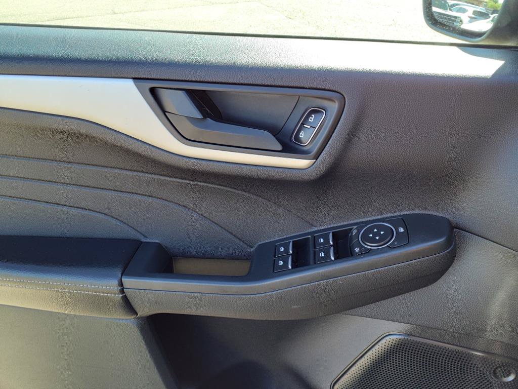 Certified 2022 Ford Escape SE AWD/4WD image 16