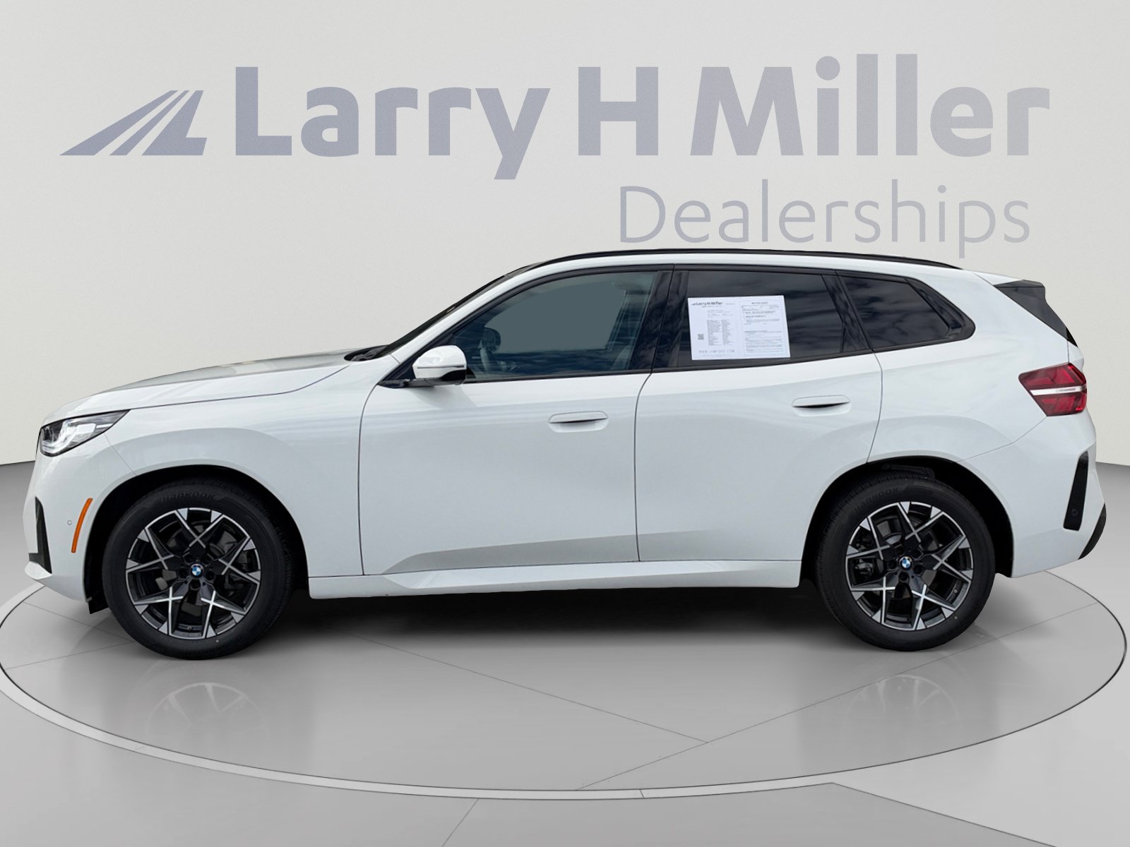 Used 2026 BMW X3 xDrive30i w/ M Sport Package AWD/4WD image 2