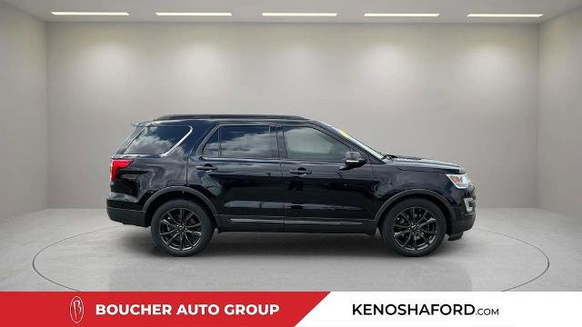 Certified 2017 Ford Explorer XLT w/ Equipment Group 202A FWD image 4