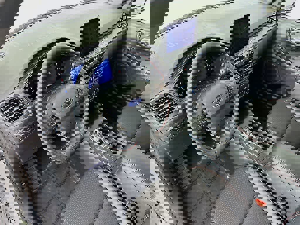 Certified 2025 Ford Escape ST-Line image 9