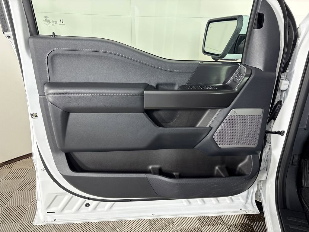 Certified 2025 Ford F150 Lariat w/ Equipment Group 501A Mid image 23