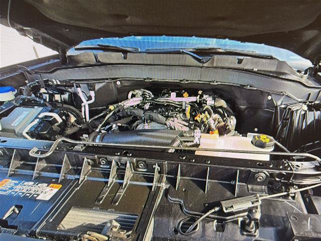 Certified 2025 Ford Explorer Active AWD/4WD image 6