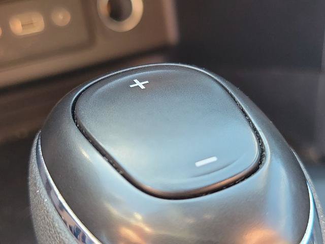 Used 2020 Chevrolet Equinox LT w/ Driver Convenience Package FWD image 20