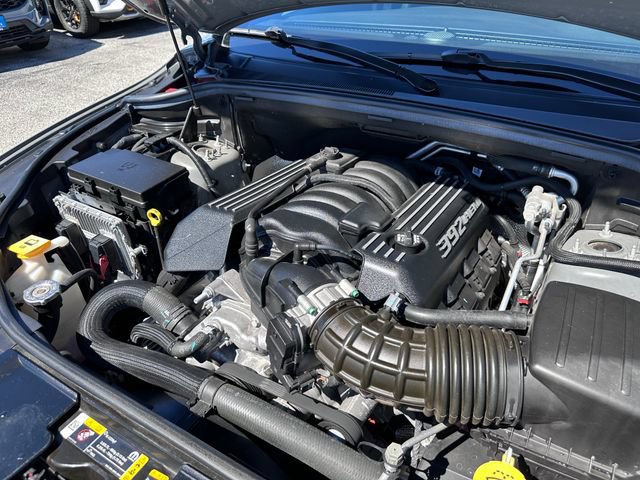 Used 2022 Dodge Durango SRT w/ Technology Group AWD/4WD image 15