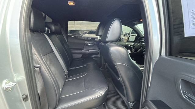 Used 2023 Toyota Tacoma TRD Off-Road w/ TRD Premium Off Road Package AWD/4WD image 13