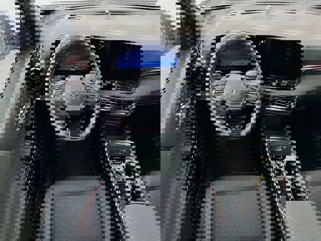 Used 2025 Chevrolet Equinox RS w/ Safety and Technology Package image 12