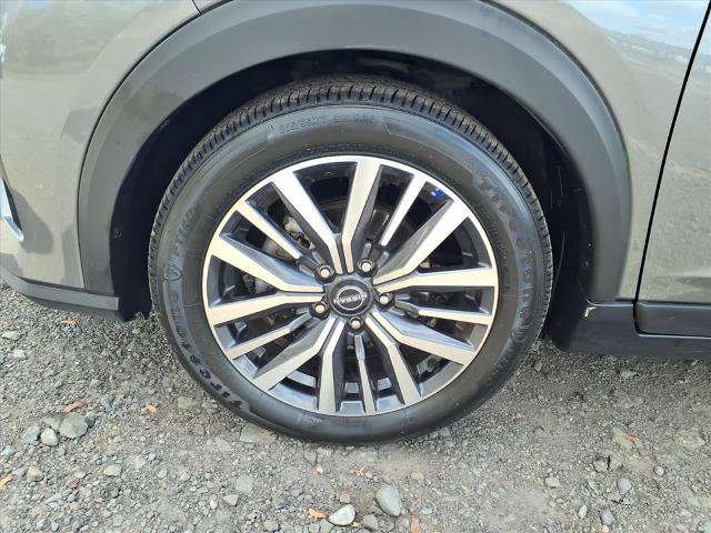 Used 2024 Nissan Kicks SR image 9