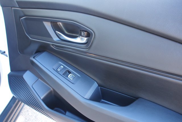 Used 2025 Honda Accord SE image 13