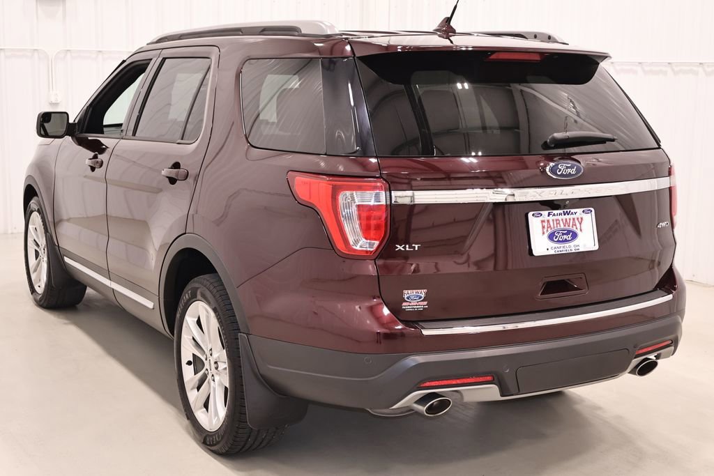 Certified 2018 Ford Explorer XLT w/ Equipment Group 202A image 3