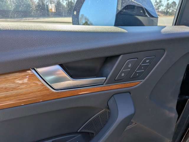 Used 2023 Audi Q5 2.0T Prestige image 13