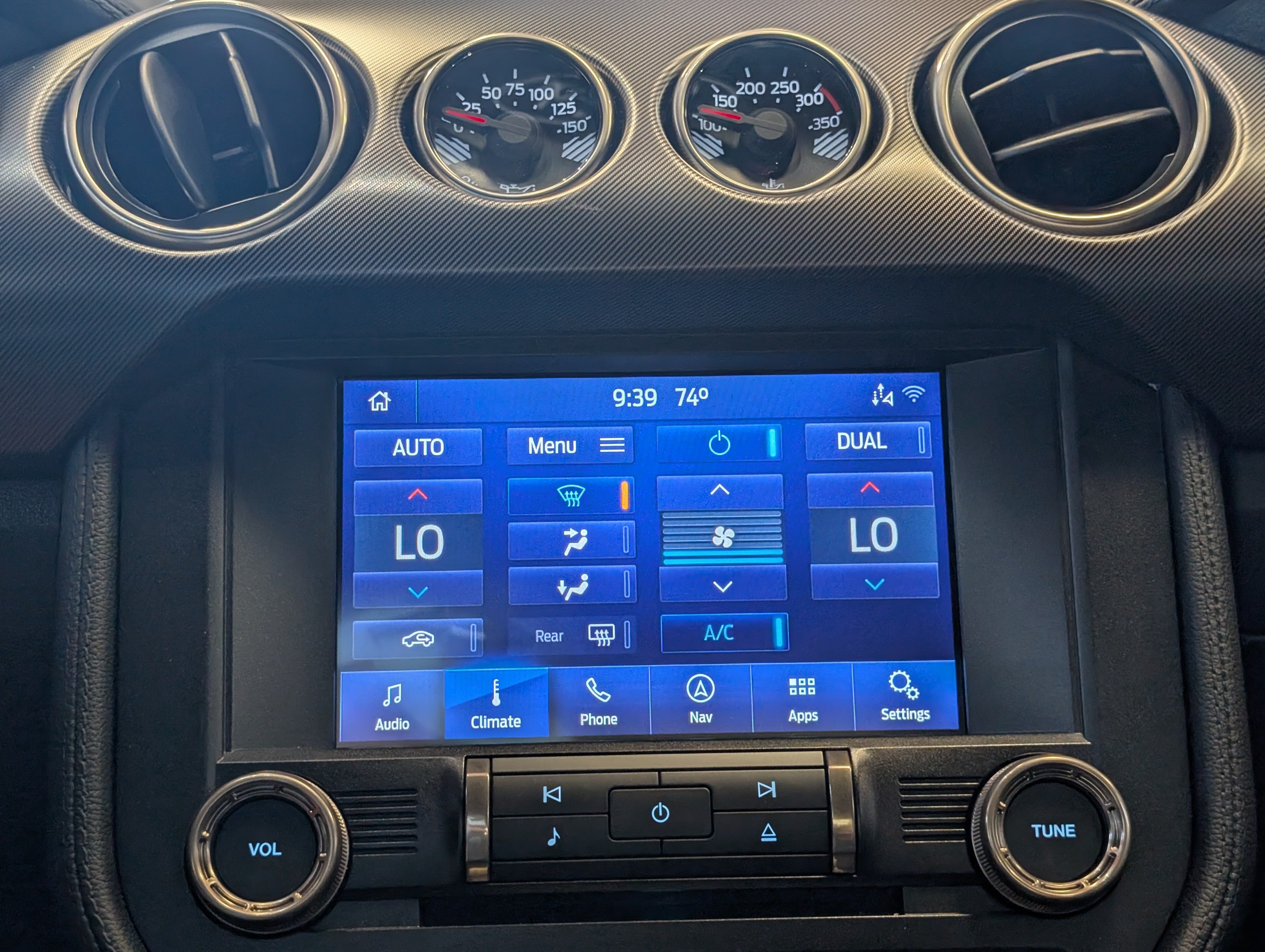 Certified 2020 Ford Mustang Shelby GT350 w/ Technology Package RWD image 24