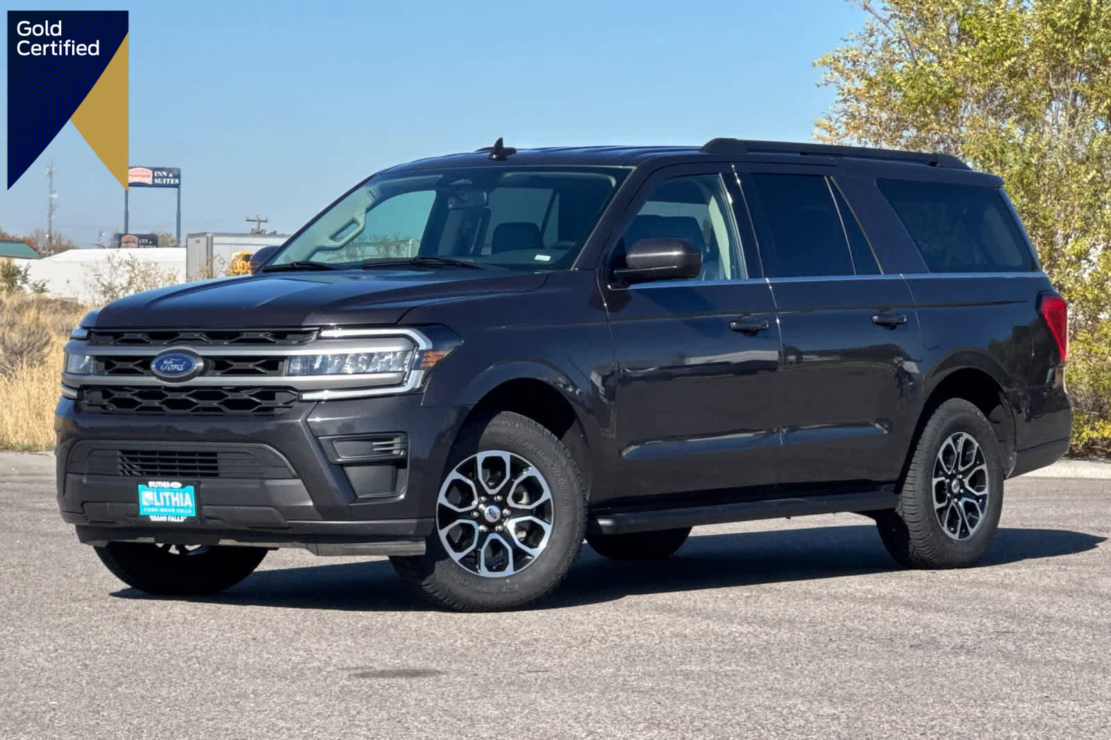 Certified 2024 Ford Expedition Max XLT image 1