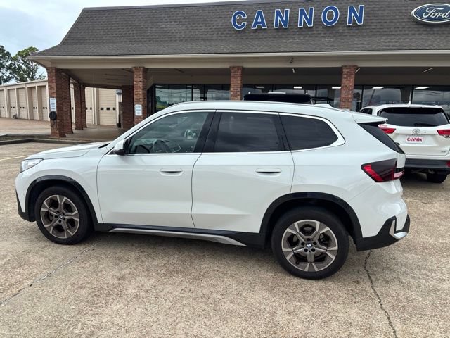 Used 2025 BMW X1 xDrive28i AWD/4WD image 3
