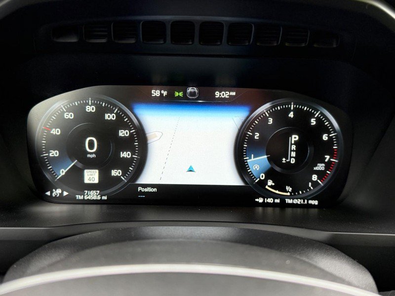Used 2020 Volvo XC90 T6 Momentum AWD/4WD image 28