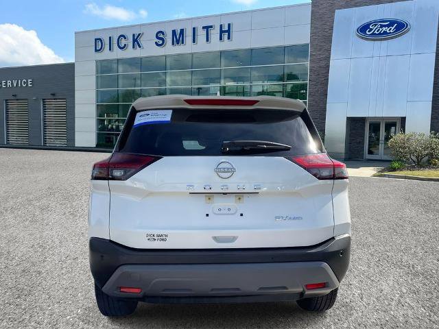 Used 2023 Nissan Rogue SV image 5