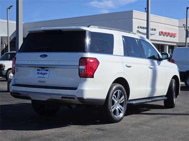 Certified 2022 Ford Expedition XLT image 5