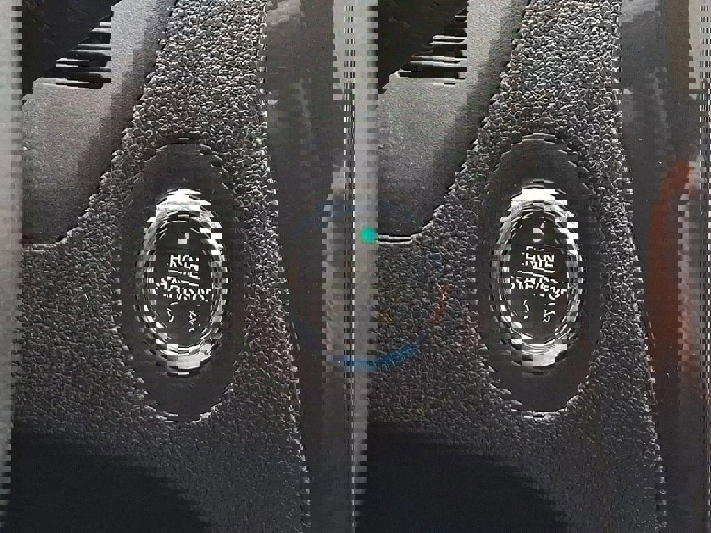 Certified 2017 Ford Explorer XLT w/ Equipment Group 202A image 25