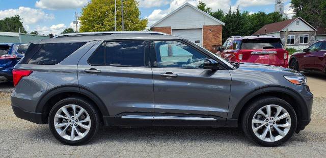 Certified 2023 Ford Explorer Platinum w/ Technology Package AWD/4WD image 4