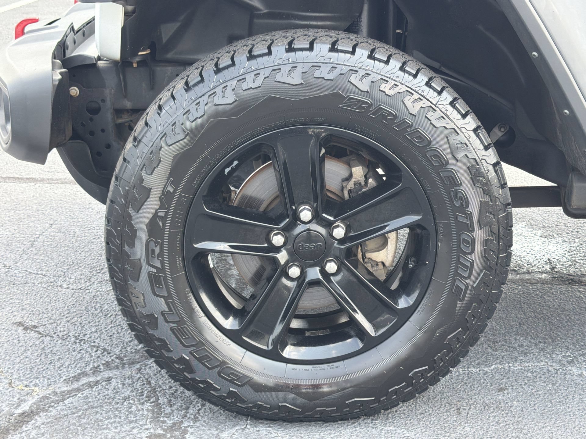 Used 2023 Jeep Wrangler Unlimited Rubicon AWD/4WD image 31