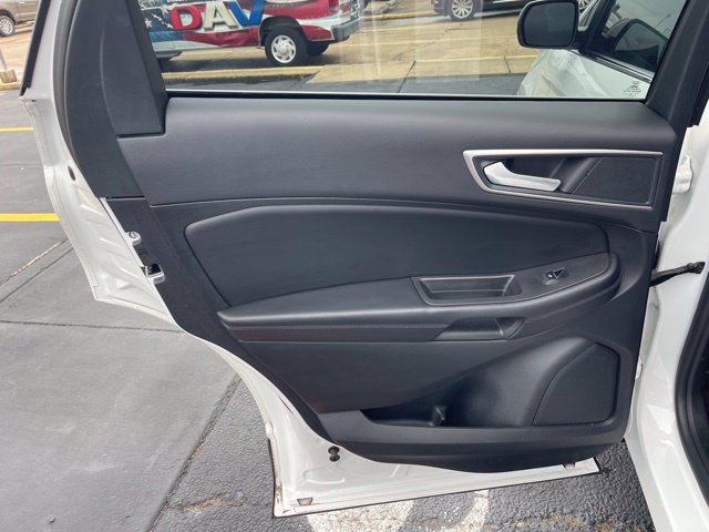 Certified 2024 Ford Edge SEL w/ Convenience Package AWD/4WD image 17