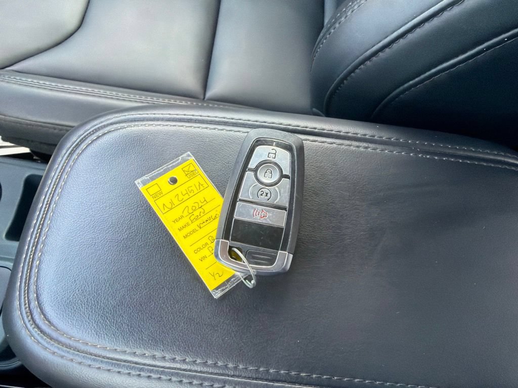 Certified 2024 Ford Maverick Lariat w/ Black Appearance Package FWD image 20