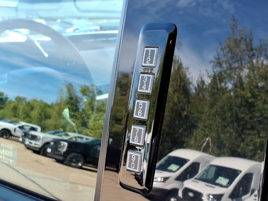 Certified 2024 Ford F150 XLT w/ XLT Black Appearance Package AWD/4WD image 17